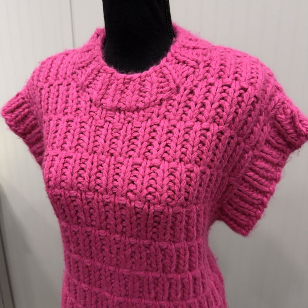 English Factory Women's Small Hot Pink Chunky Cap Sleeve Sweater Preppy - Picture 2 of 6